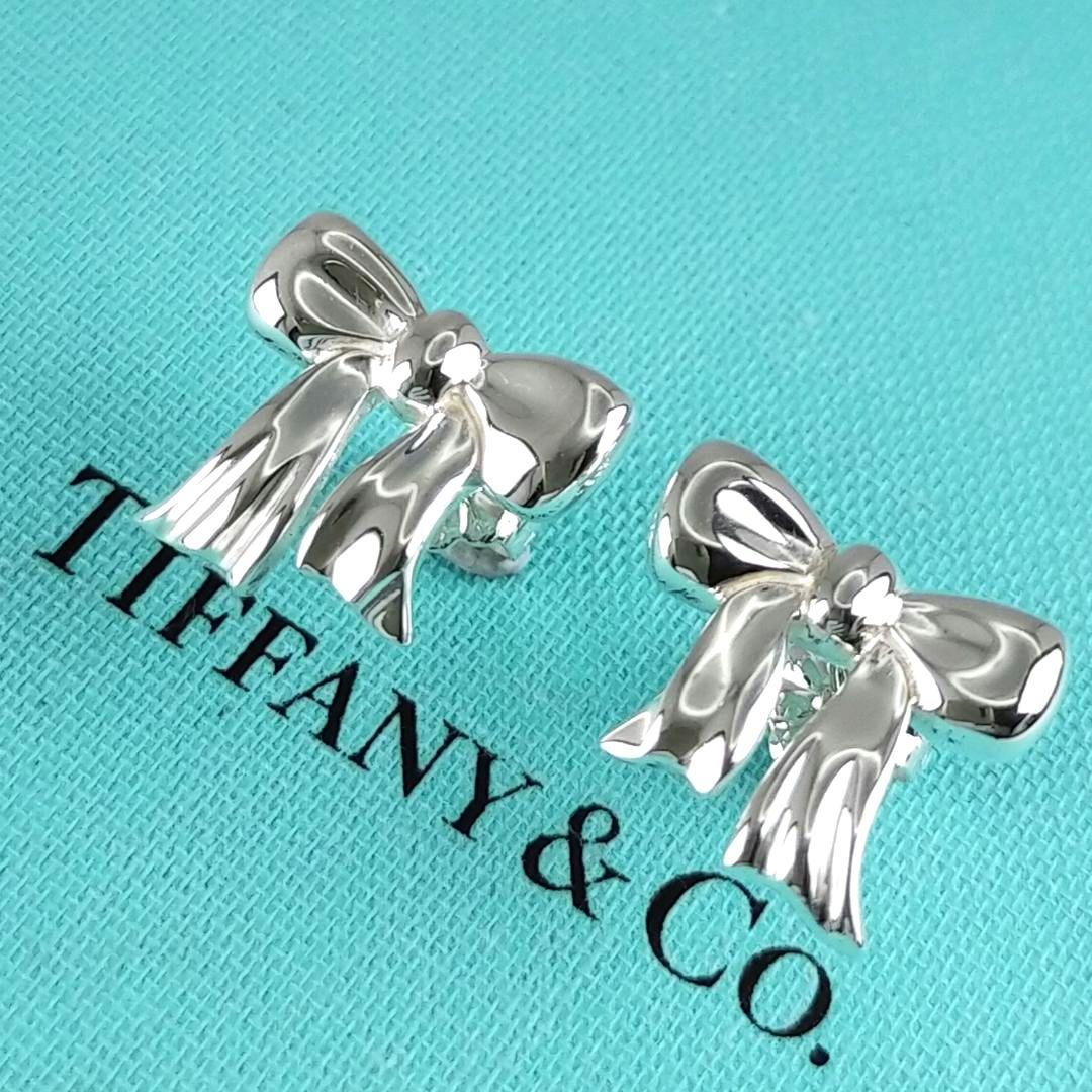Tiffany Earrings (For Both Ears) 2708