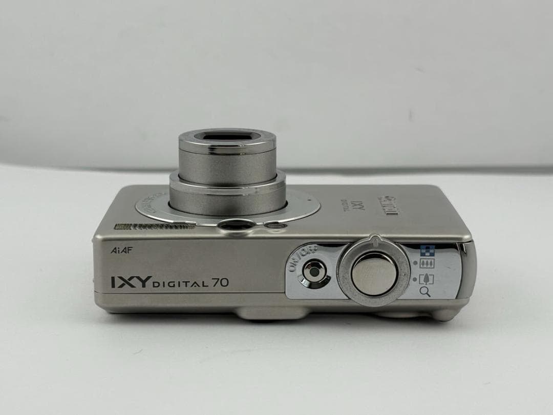 Canon Compact Digital Camera Ixy 70