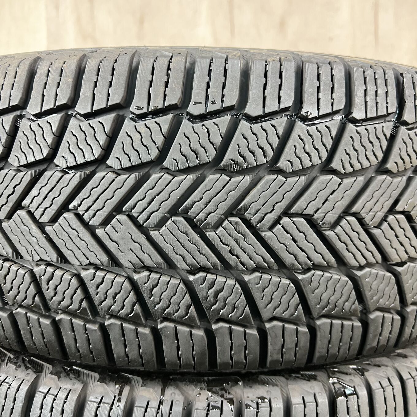 Nissan 17 Inches Michelin 205/50R17 #540S40925