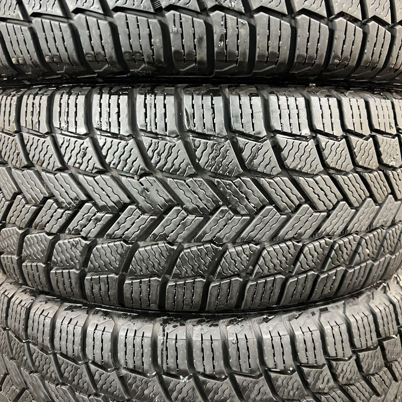 Nissan 17 Inches Michelin 205/50R17 #540S40925