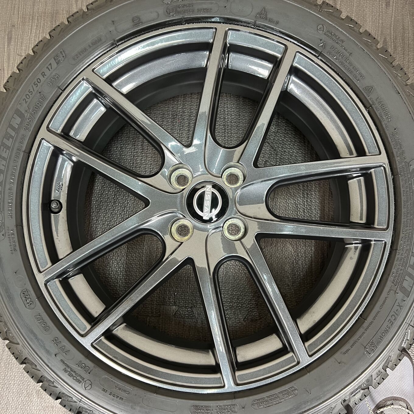 Nissan 17 Inches Michelin 205/50R17 #540S40925
