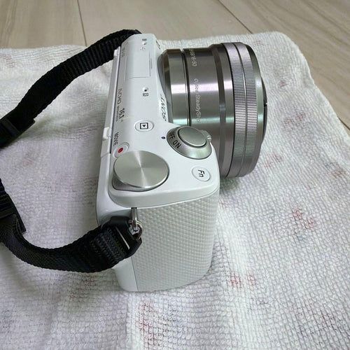 Sony Mirrorless Interchangeable Lens Cameras Nex-5R