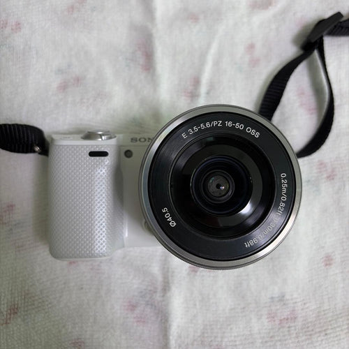 Sony Mirrorless Interchangeable Lens Cameras Nex-5R