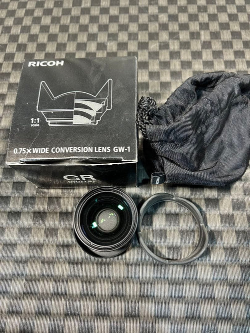 Compact Digital Cameras Gr