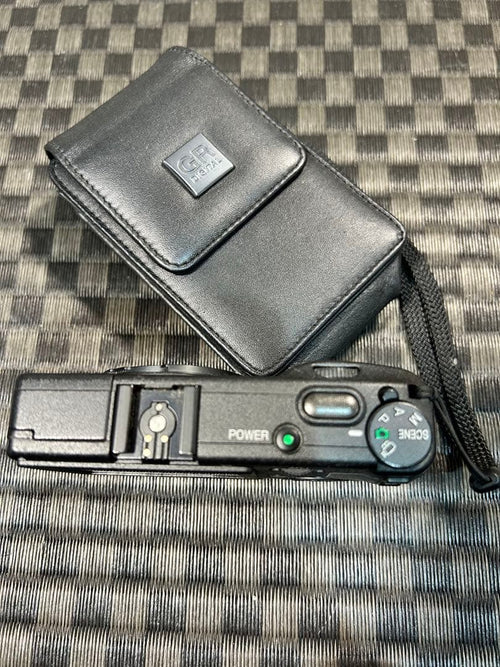 Compact Digital Cameras Gr