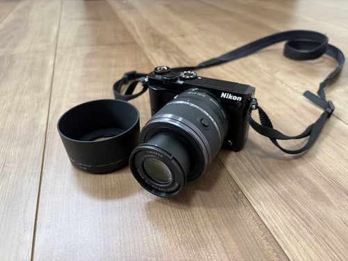 Nikon Mirrorless Interchangeable Lens Cameras J5
