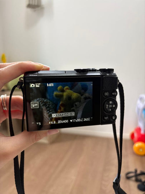 Nikon Mirrorless Interchangeable Lens Cameras J5