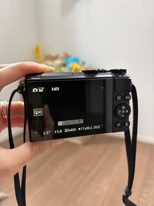 Nikon Mirrorless Interchangeable Lens Cameras J5