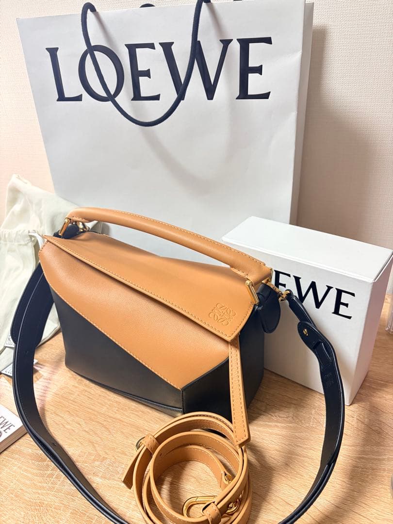 Loewe Shoulder Bags Pad