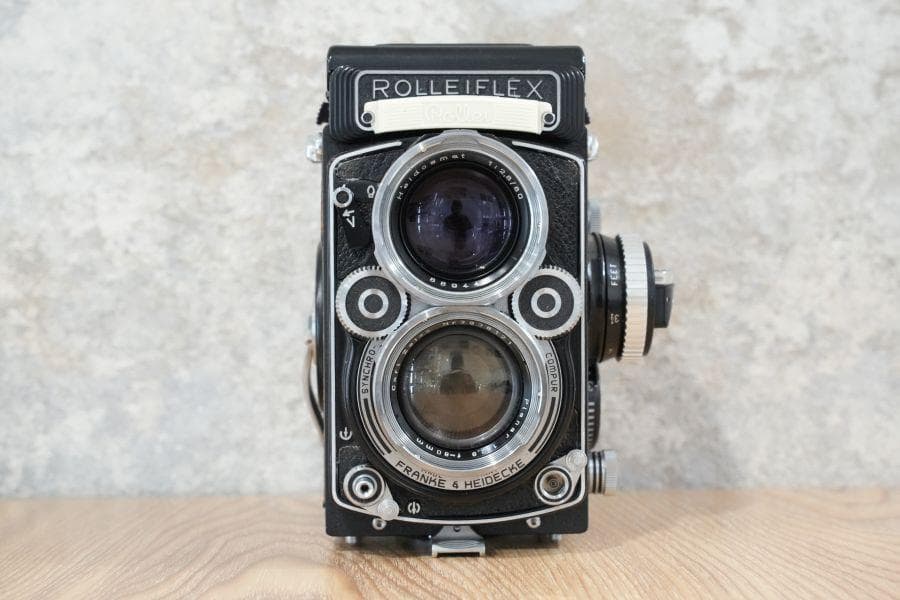 Rollei Large -Size Medium Format Camera (Film) Rolleiflex 2.8F Planar
