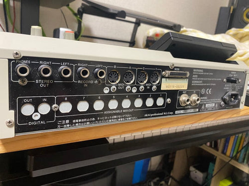 Akai Professional Samplers Mpc2000Xl Cf 32Mb