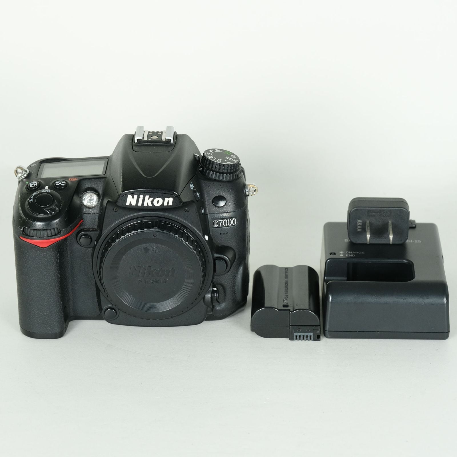Nikon Digital Slr 8,900 D7000 F