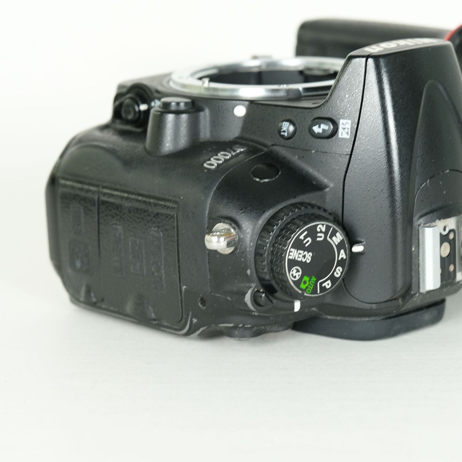 Nikon Digital Slr 8,900 D7000 F