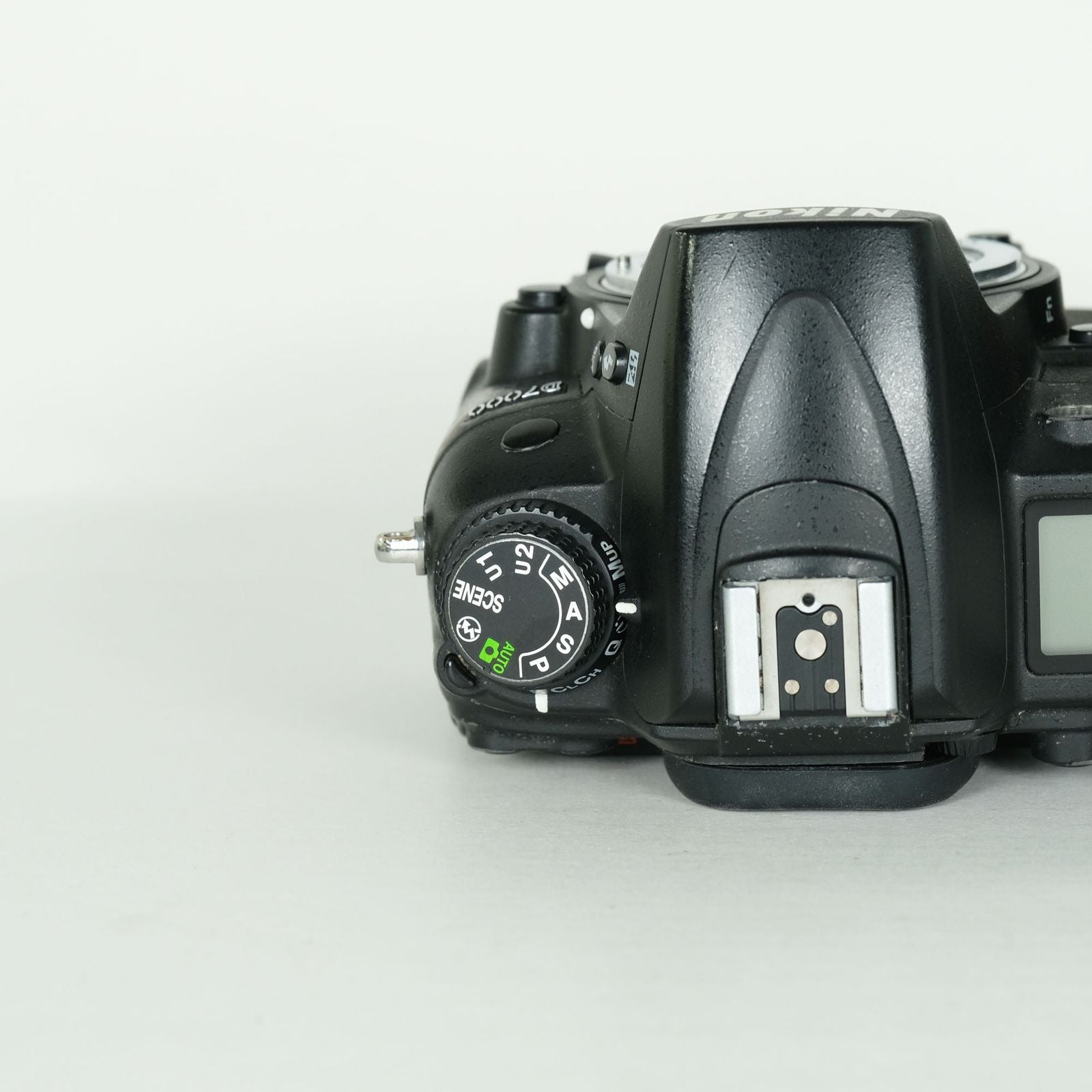 Nikon Digital Slr 8,900 D7000 F