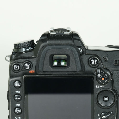 Nikon Digital Slr 8,900 D7000 F