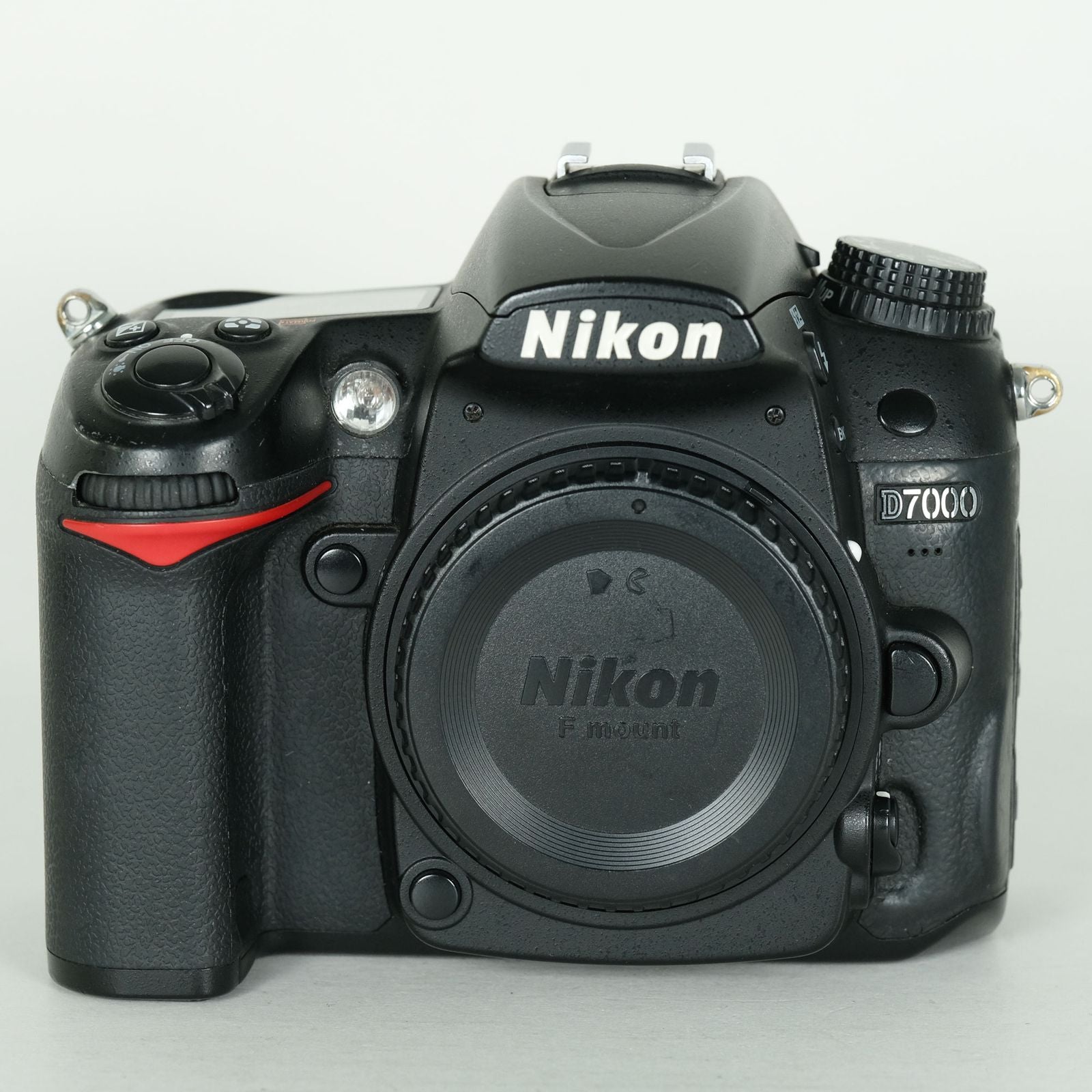 Nikon Digital Slr 8,900 D7000 F
