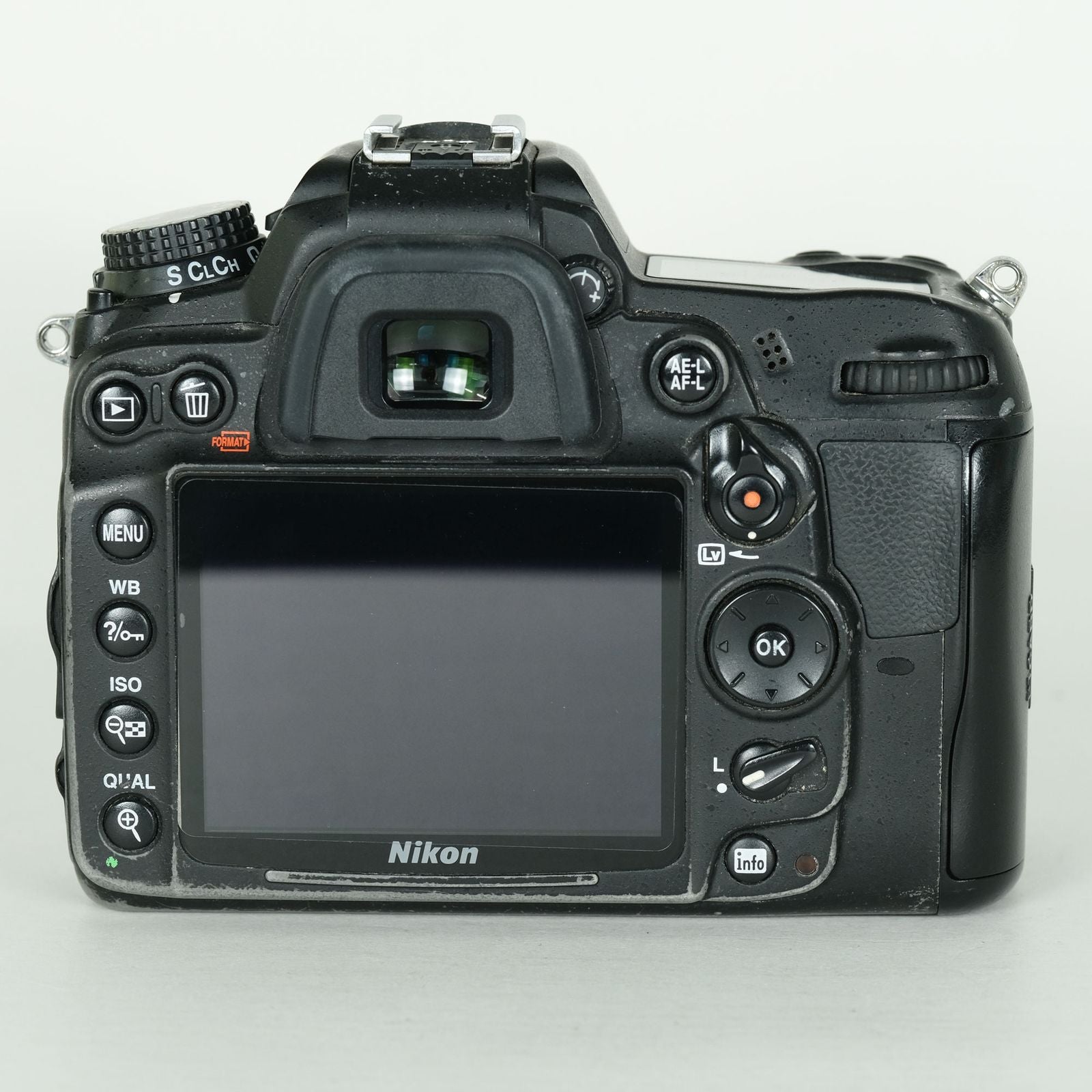 Nikon Digital Slr 8,900 D7000 F