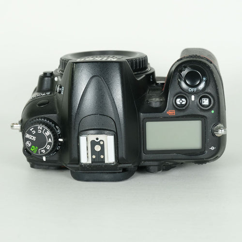 Nikon Digital Slr 8,900 D7000 F