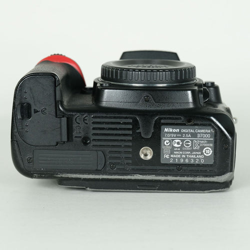 Nikon Digital Slr 8,900 D7000 F