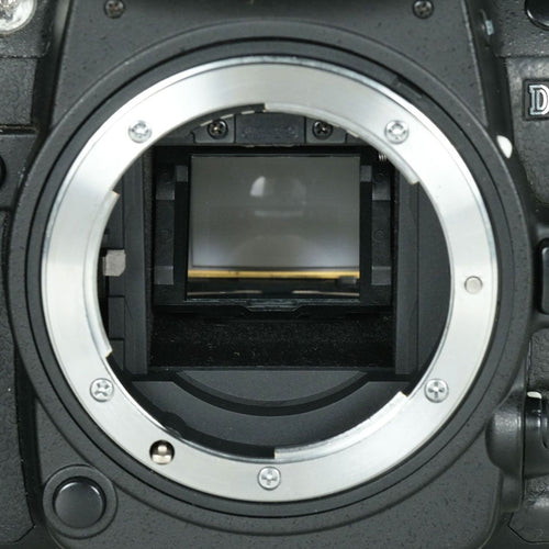 Nikon Digital Slr 8,900 D7000 F
