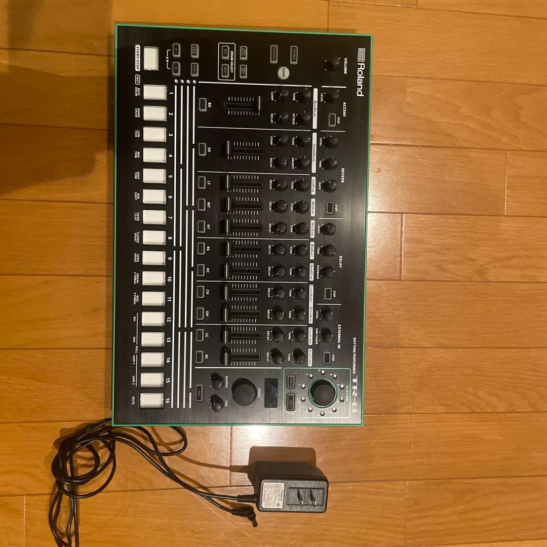 Roland Rhythm Machines Tr-8