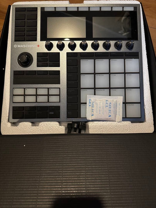 Akai Professional Expansion Pads, Samplers Effects Units Machine+ (Plus) Native