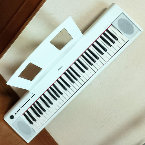 Yamaha Keyboards Digital Pianos Piaggero Np-12 Wh 61