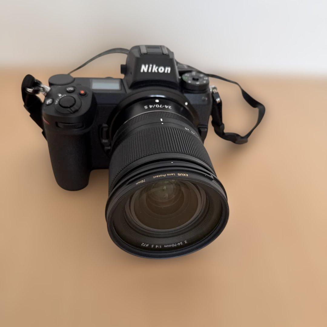 Nikon Mirrorless Interchangeable Lips 24-70Mm F/4