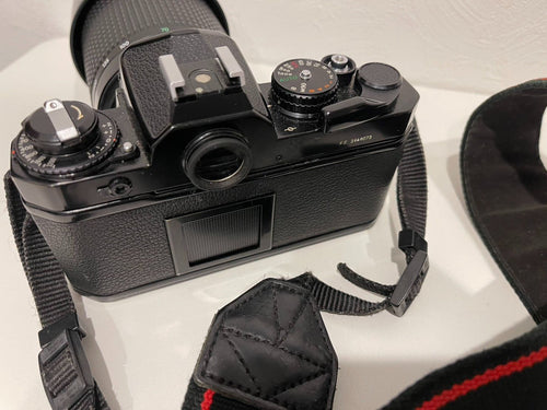Nikon Slr Camera (Film) Ok Fe Af Nikkor