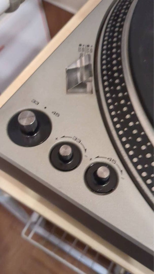 Technics Record Players (Turntables) Sl-1700