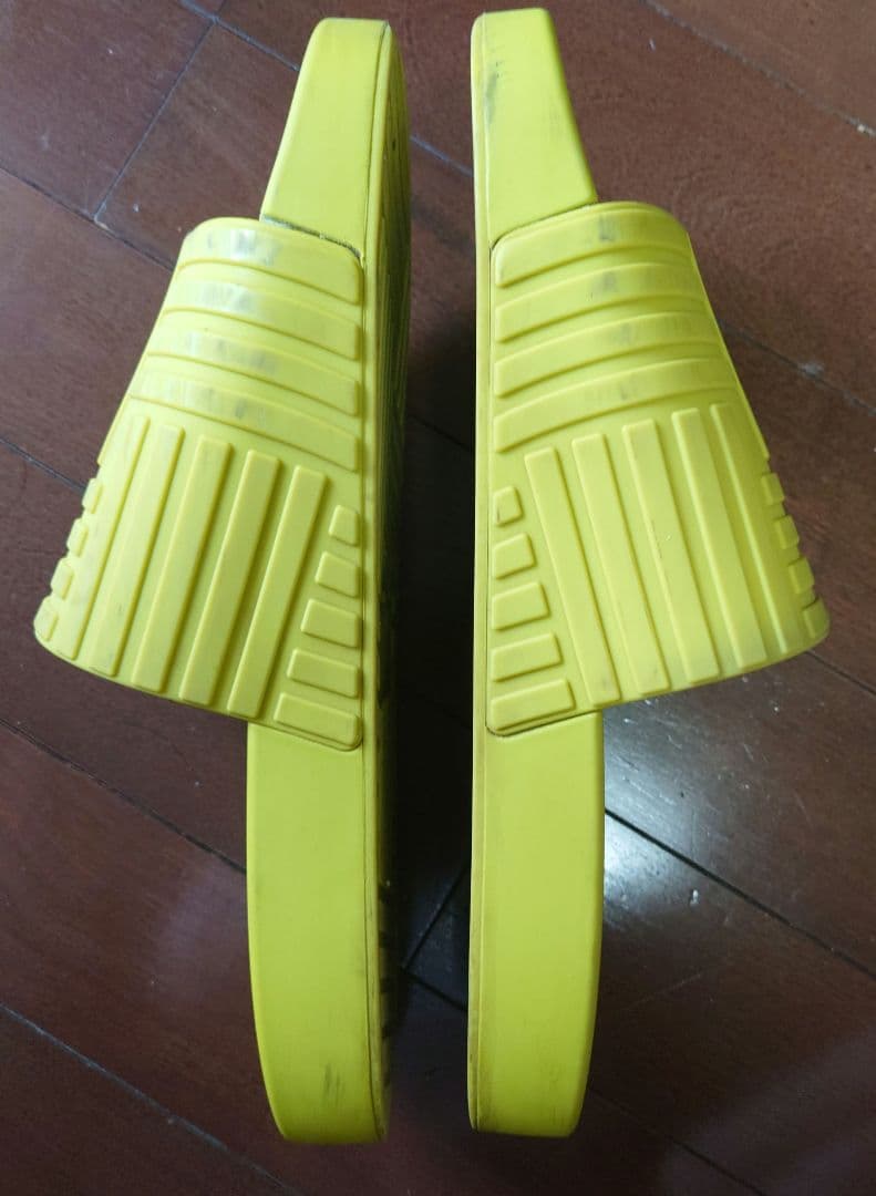 Bottega Veneta Beach Sandals Shower 41