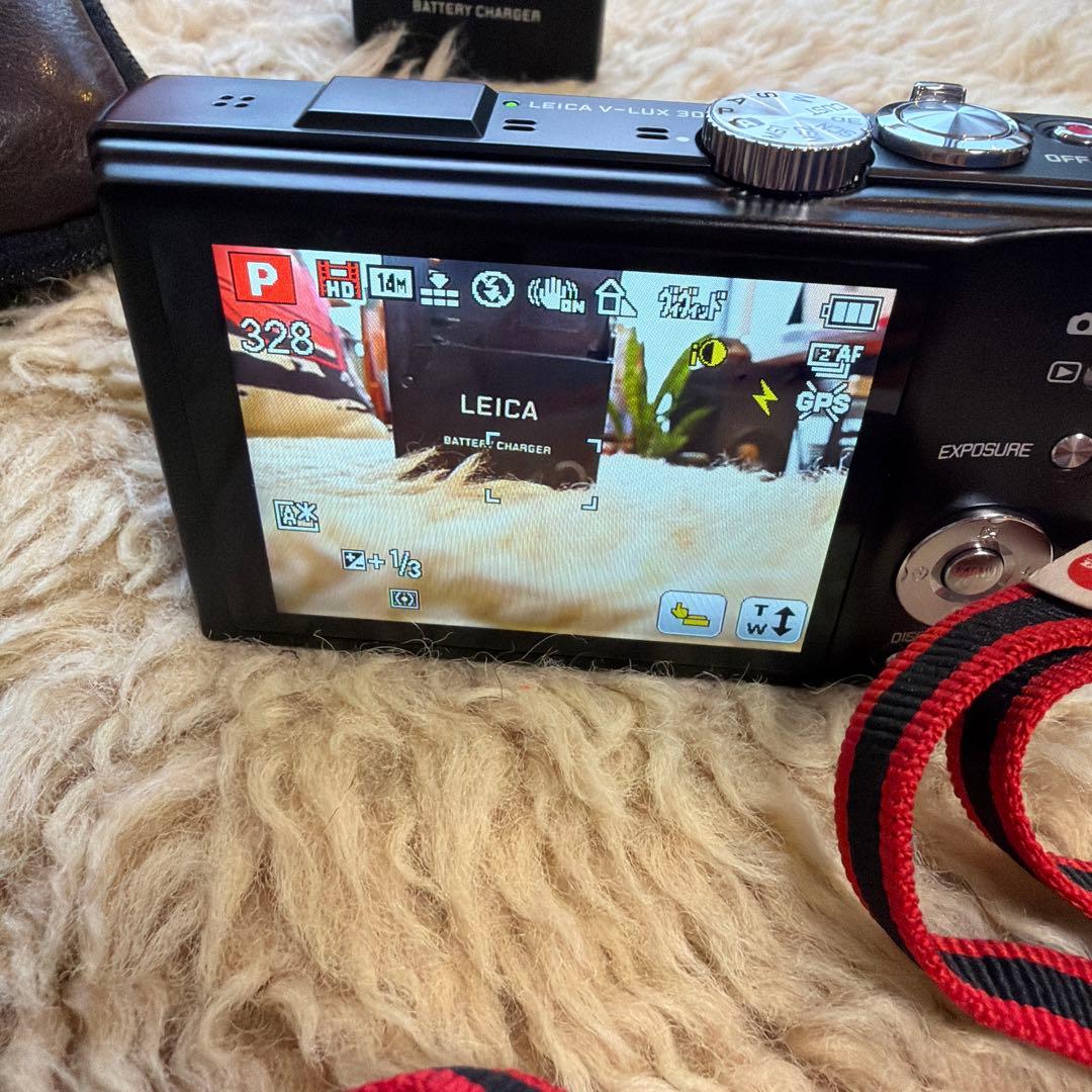 Leica Compact Digital Camera V-Lux30
