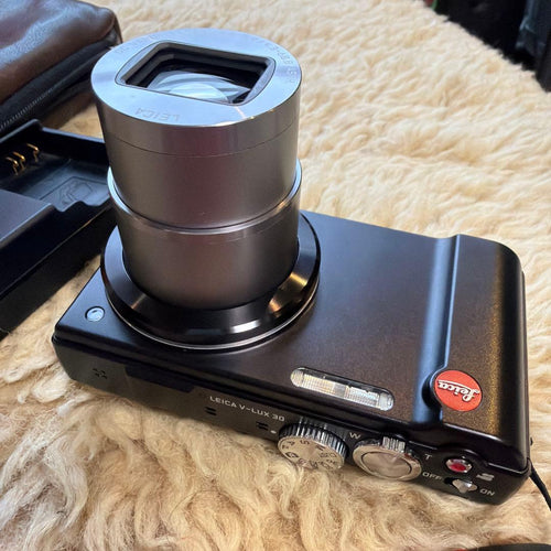 Leica Compact Digital Camera V-Lux30