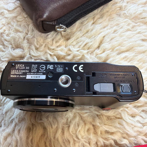 Leica Compact Digital Camera V-Lux30