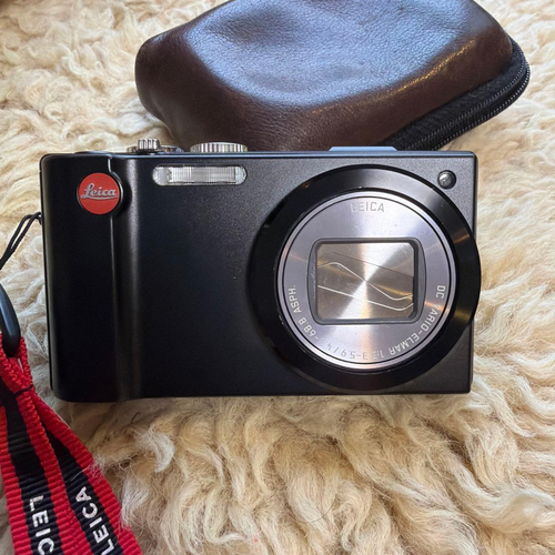 Leica Compact Digital Camera V-Lux30
