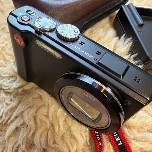 Leica Compact Digital Camera V-Lux30
