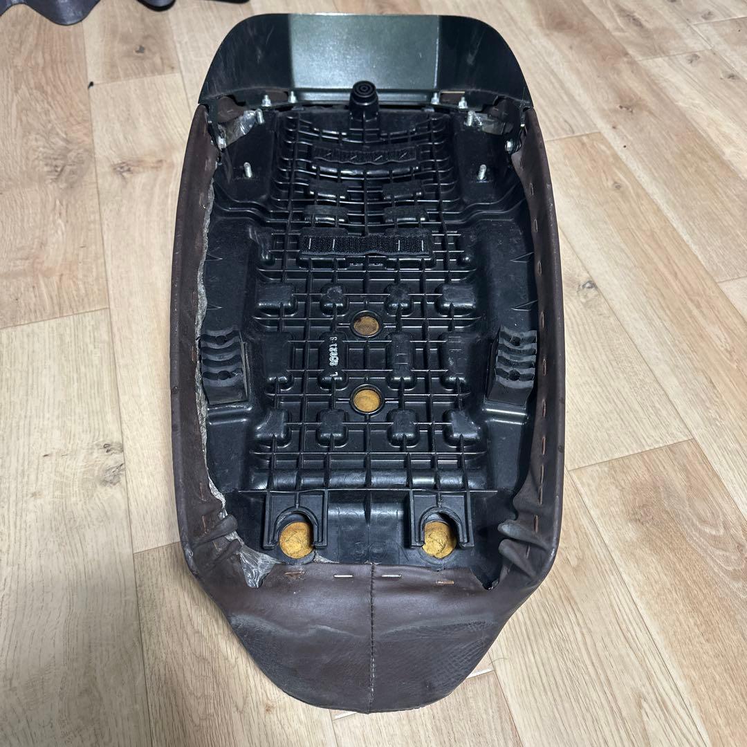 Yamaha Seats Sr400