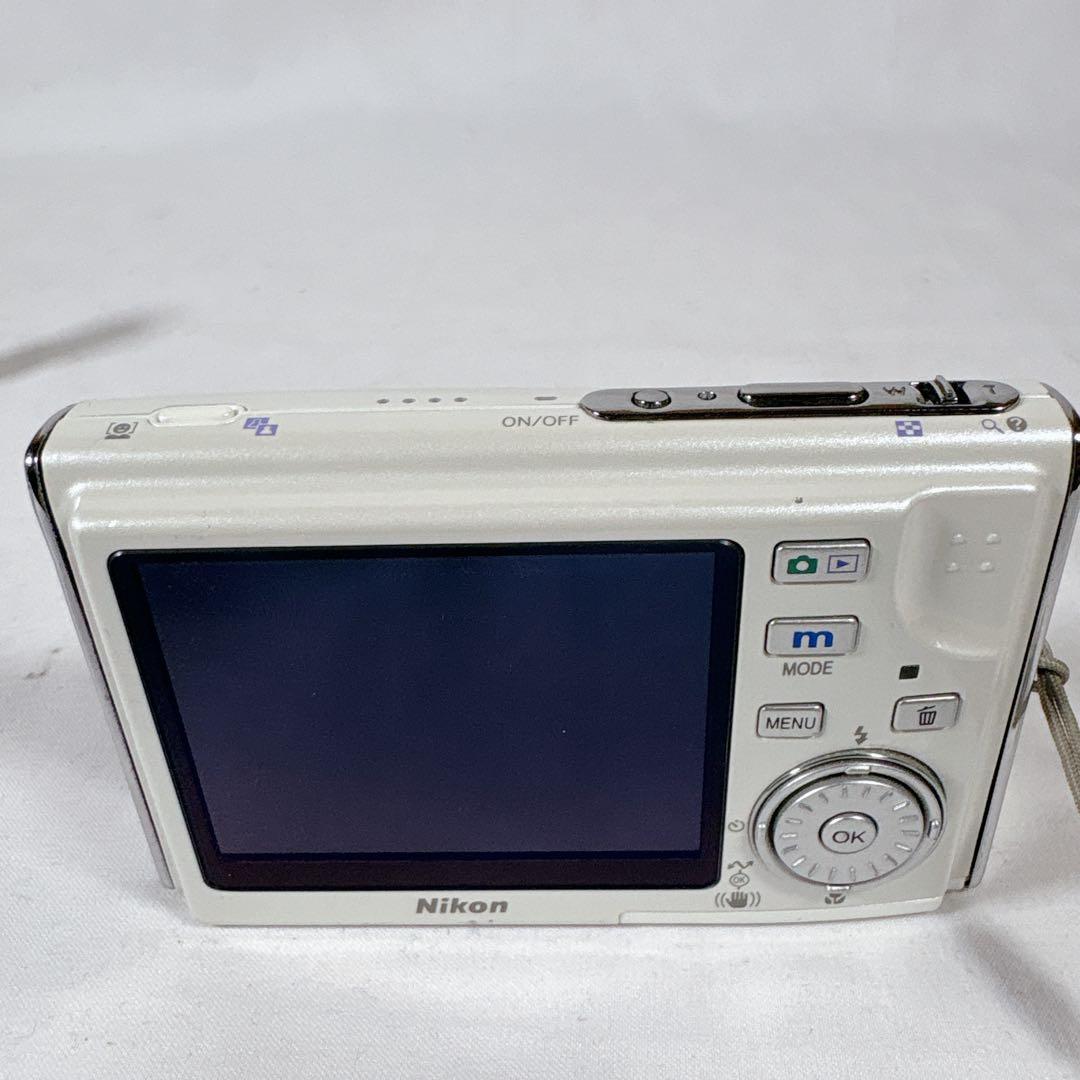 Nikon Compact Digital Cameras Coolpix S8