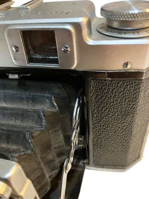 Mamiya Large -Size Medium Format Camera (Film) Mamiya-6 6