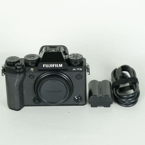 Fujifilm Mirrorless Interchangeable Lips 18,460 X-T5 X