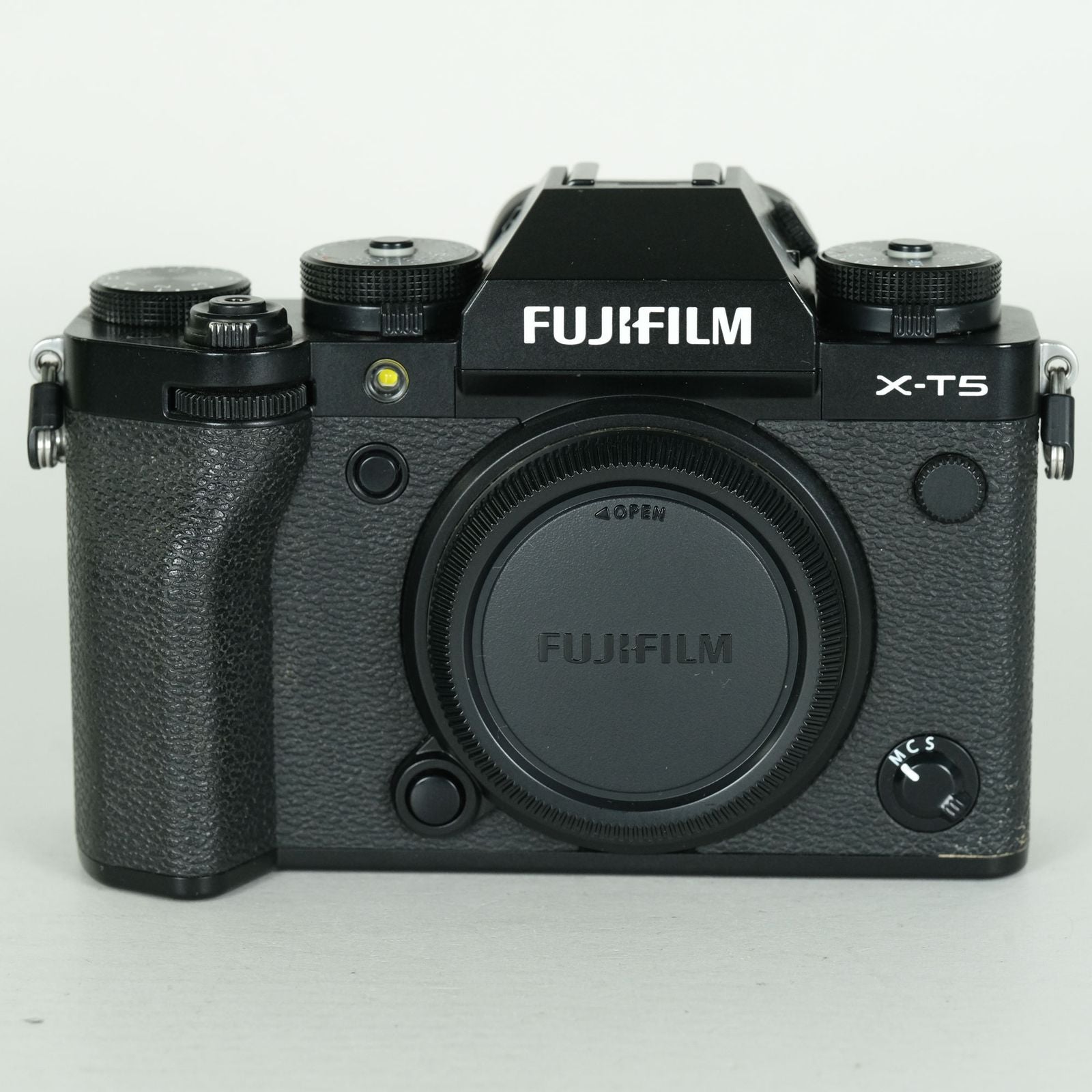 Fujifilm Mirrorless Interchangeable Lips 18,460 X-T5 X
