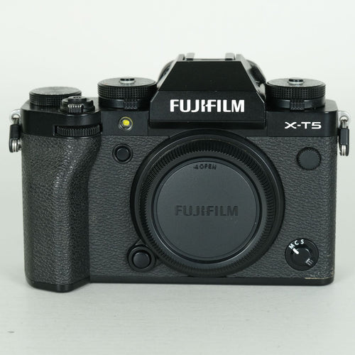 Fujifilm Mirrorless Interchangeable Lips 18,460 X-T5 X