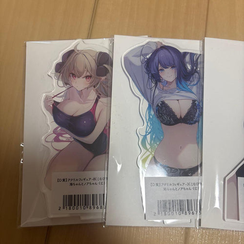 Acrylic Stands D 4