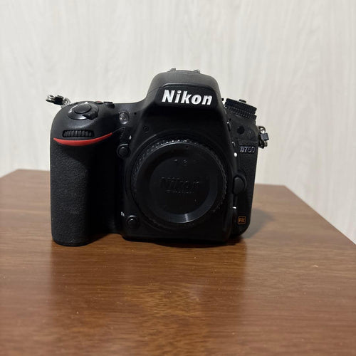 Digital Slrs Nikon D750