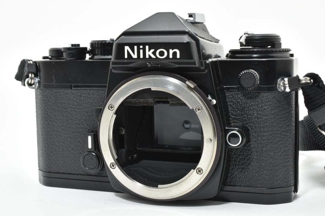 Slr Camera (Film) Nikon Fe #21202