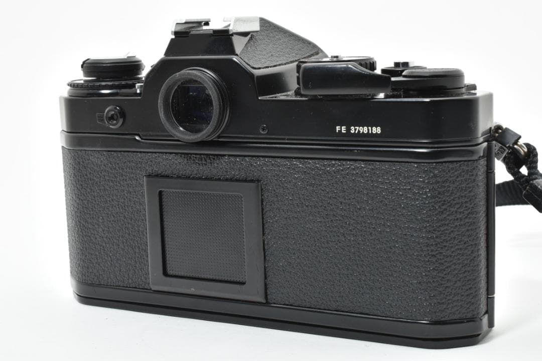 Slr Camera (Film) Nikon Fe #21202