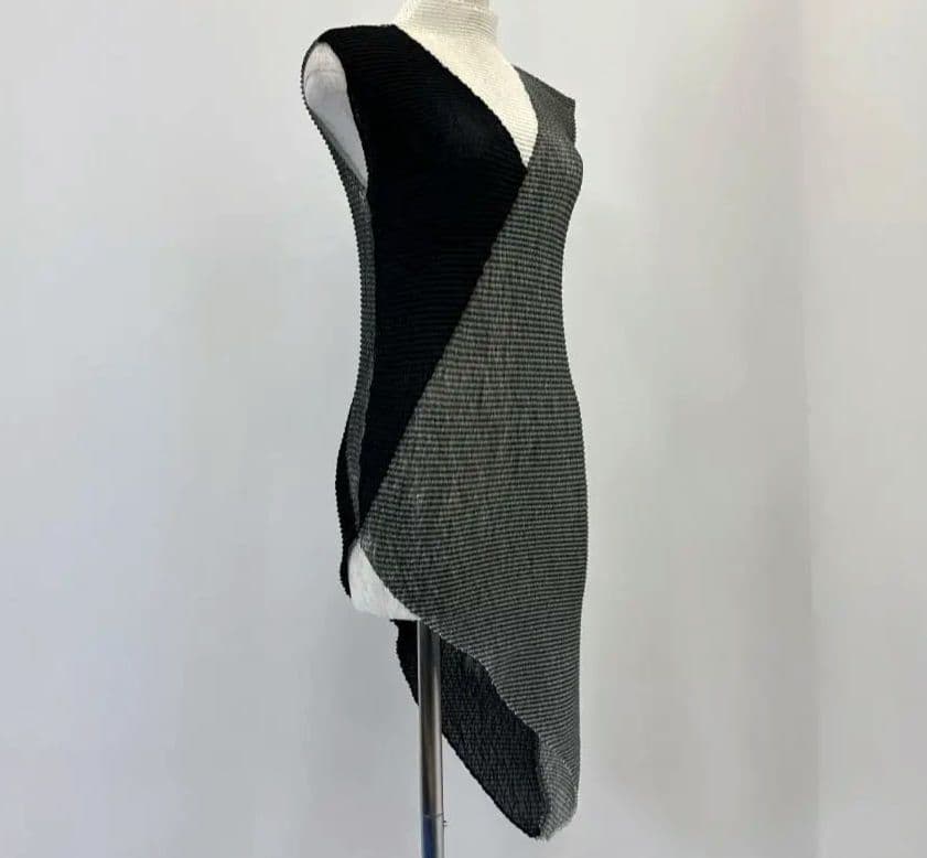 Issey Miyake No Sleeve