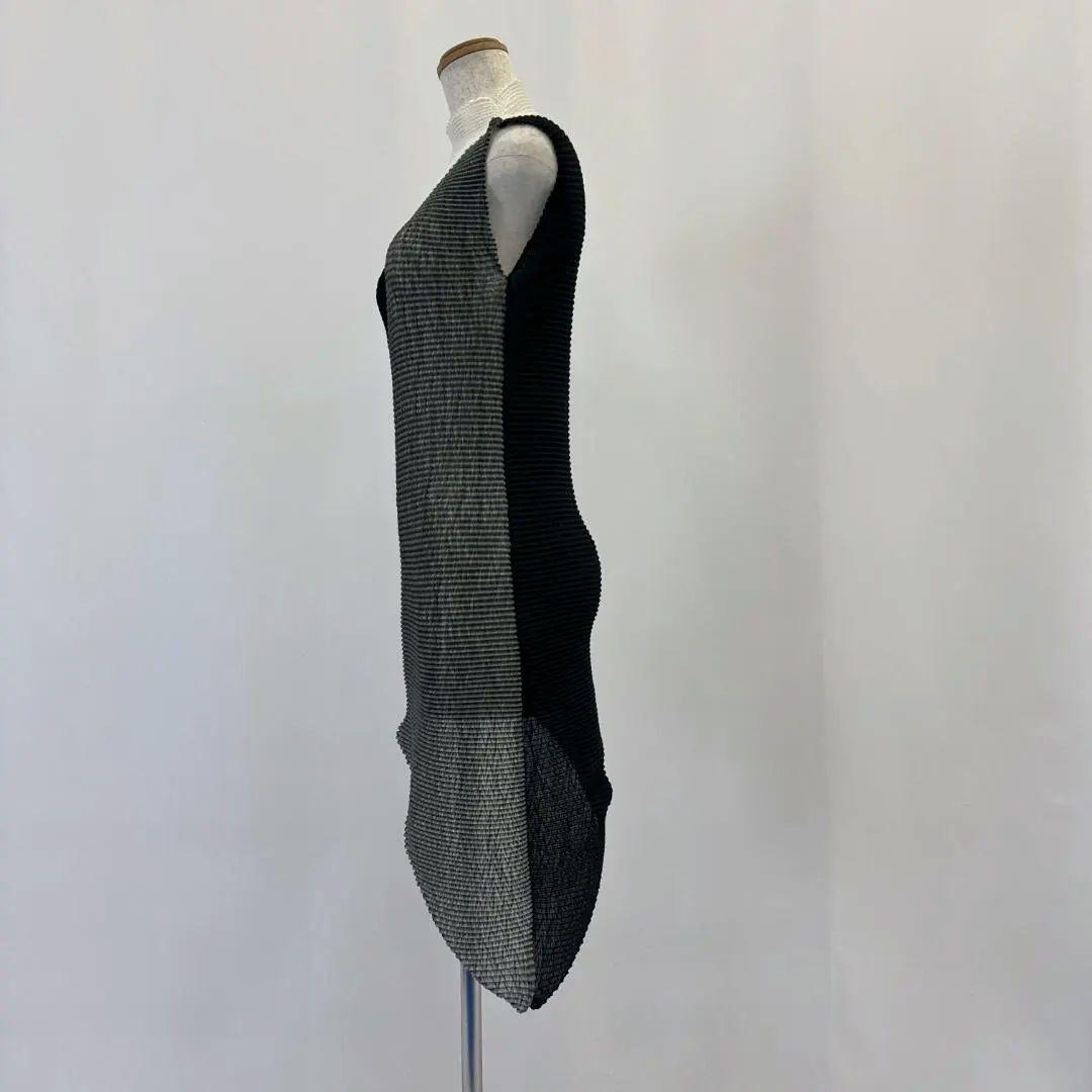 Issey Miyake No Sleeve