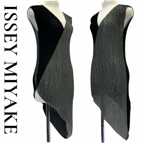 Issey Miyake No Sleeve