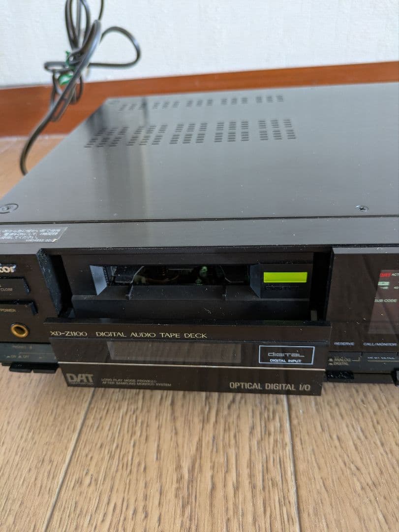 Victor Cd, Md Cassette Decks Xd-Z1100 Dat
